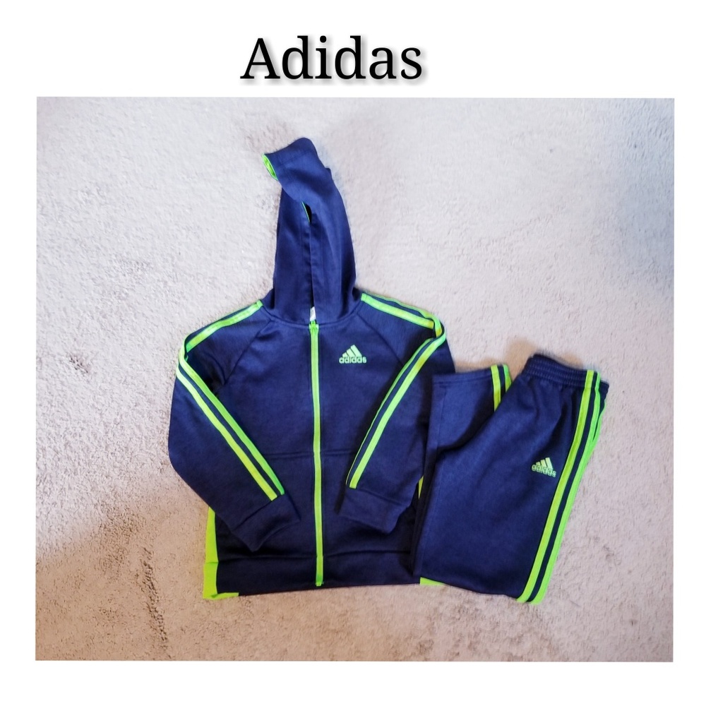 Gently worn! Boy's sweatsuit